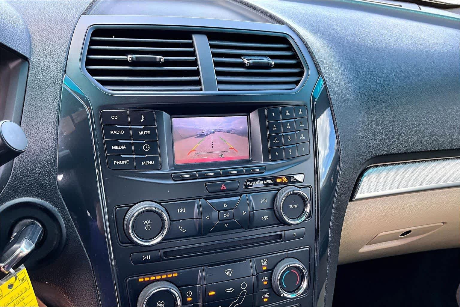 Used 2016 Ford Explorer FWD image 29