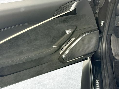 Used 2025 Ferrari Roma Spider RWD image 19