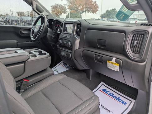 Certified 2025 Chevrolet Silverado 1500 Custom image 27