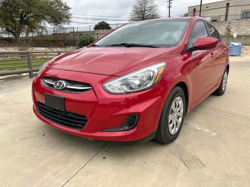 Used 2016 Hyundai Accent SE image 3