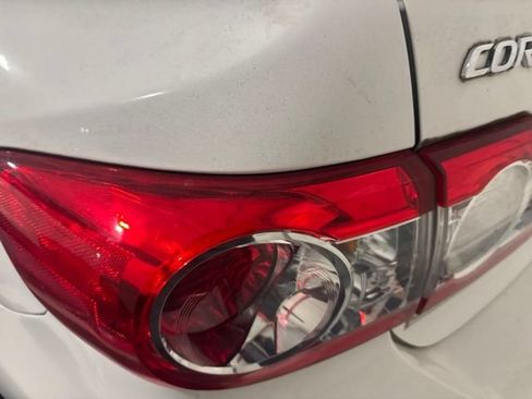 Used 2011 Toyota Corolla LE FWD image 6