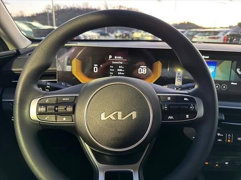 Used 2025 Kia K5 LXS image 21
