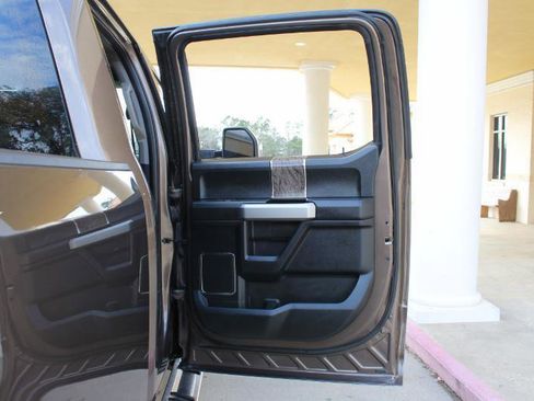 Used 2017 Ford F250 Lariat w/ Lariat Ultimate Package image 30