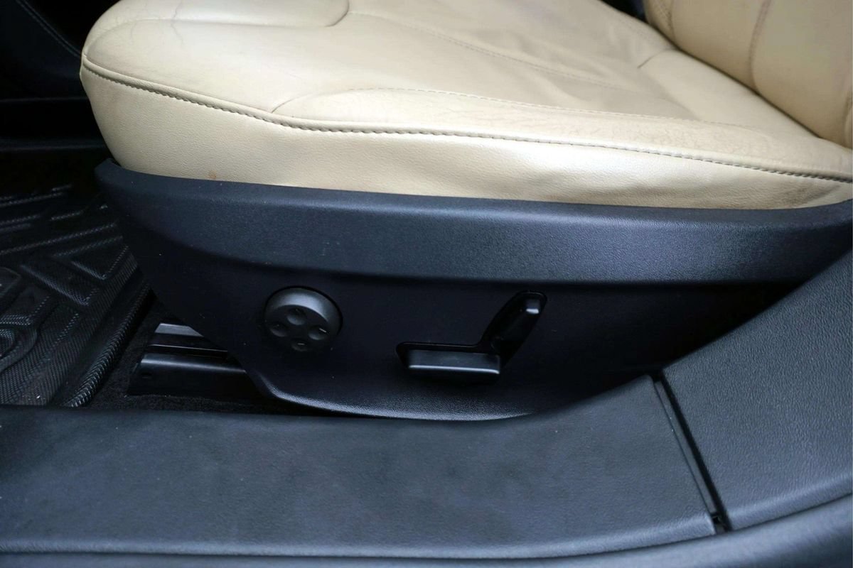 Used 2013 Tesla Model S RWD image 14