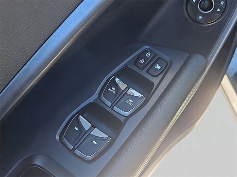 Used 2017 Hyundai Santa Fe Sport image 29