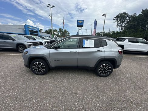 Used 2022 Jeep Compass Limited AWD/4WD image 13