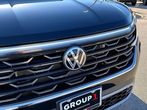 Used 2025 Volkswagen Atlas Cross Sport SE image 29