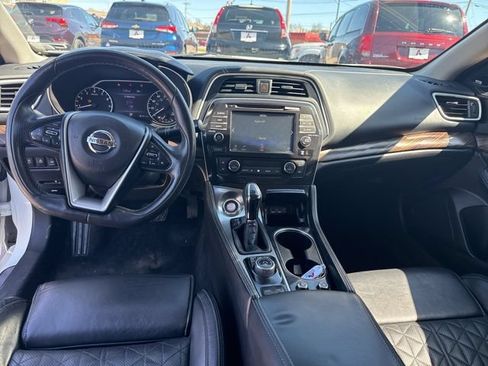 Used 2017 Nissan Maxima Platinum FWD image 14