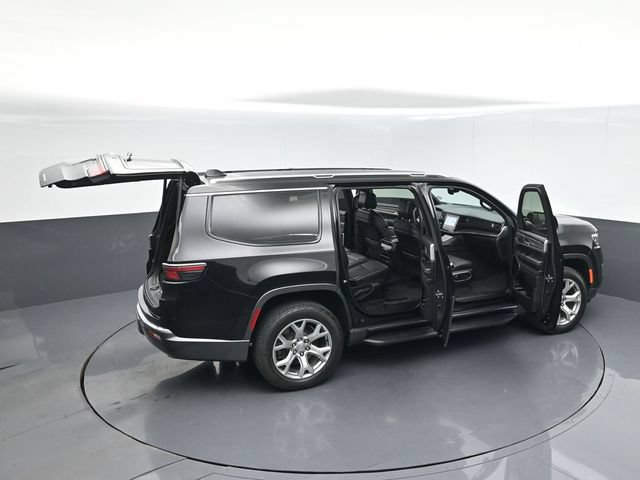 Used 2022 Jeep Wagoneer Series II AWD/4WD image 61