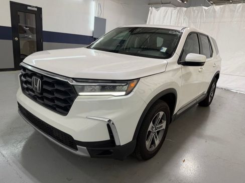 Used 2025 Honda Pilot EX-L image 22