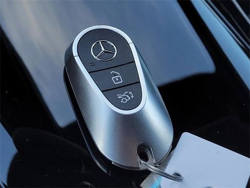 Certified 2025 Mercedes-Benz GLC 350e 4MATIC image 31