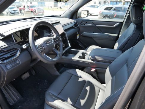 New 2026 GMC Acadia Elevation w/ Elevation Premium Package AWD/4WD image 36