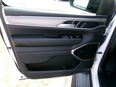 New 2026 Jeep Grand Wagoneer Limited AWD/4WD image 5