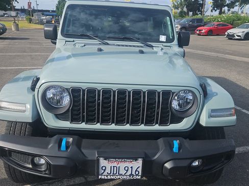 Used 2024 Jeep Wrangler Unlimited AWD/4WD image 4