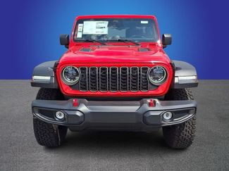 Used 2025 Jeep Wrangler Unlimited Rubicon AWD/4WD video 2