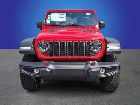 Used 2025 Jeep Wrangler Unlimited Rubicon AWD/4WD image 2