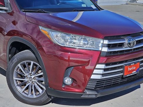 Used 2018 Toyota Highlander XLE image 4