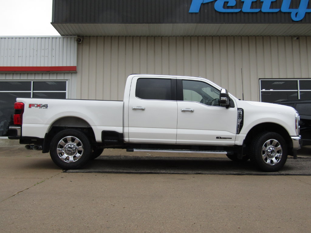Used 2025 Ford F250 Lariat w/ Chrome Package AWD/4WD image 2