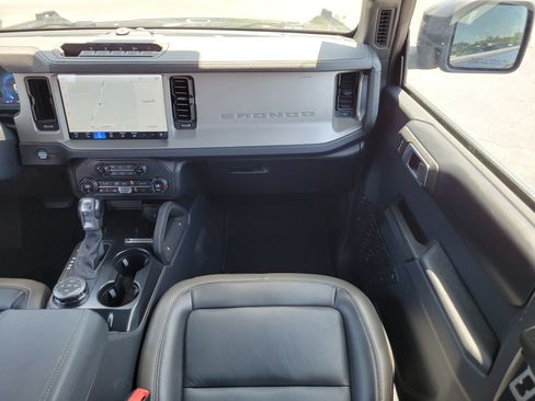 Used 2025 Ford Bronco Outer Banks w/ Sasquatch Package AWD/4WD image 20
