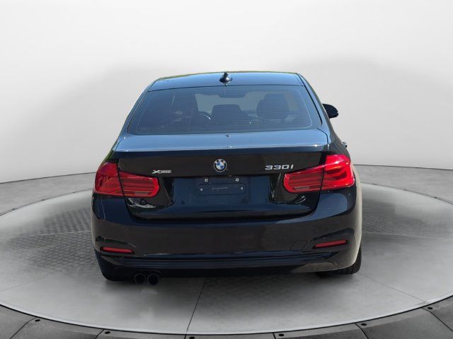 Used 2018 BMW 330i xDrive Sedan AWD/4WD image 4