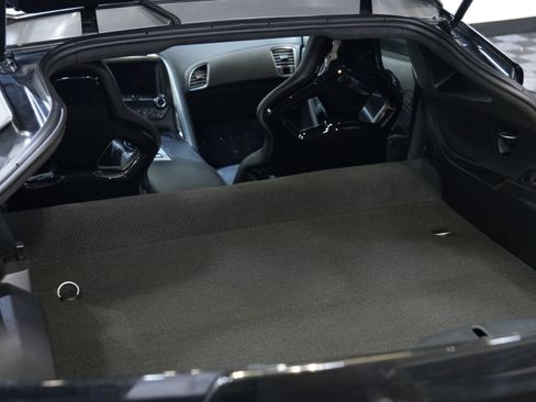 Used 2015 Chevrolet Corvette Z06 w/ 3LZ Preferred Equipment Group image 45