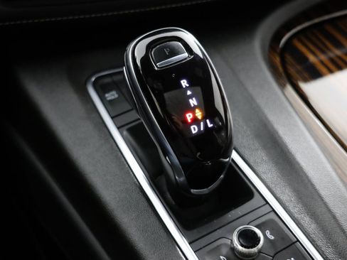 Used 2022 Cadillac Escalade Premium Luxury image 6