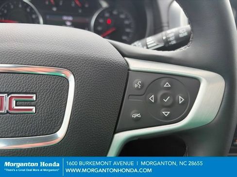Used 2024 GMC Terrain SLT AWD/4WD image 17