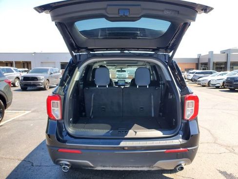 Used 2024 Ford Explorer XLT w/ Equipment Group 202A AWD/4WD image 30