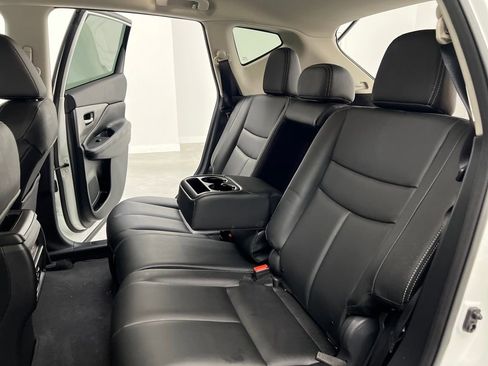 Used 2024 Nissan Murano SV image 13