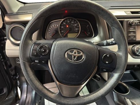 Used 2013 Toyota RAV4 LE image 16