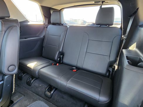 Used 2020 Chevrolet Traverse LT w/ LT Premium Package image 20