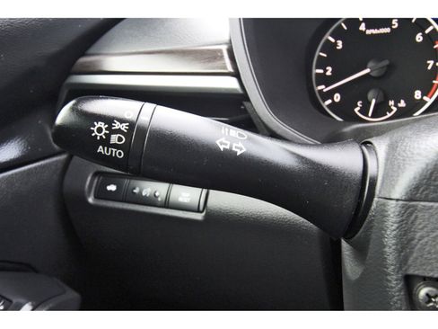 Used 2024 Nissan Altima 2.5 SV image 20