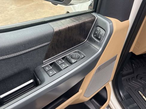 Used 2022 Ford F150 Lariat image 19