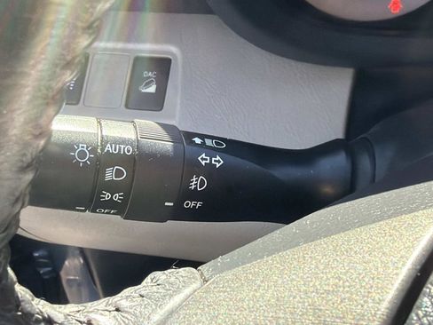 Used 2012 Toyota RAV4 Limited image 9