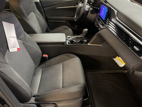 Used 2026 Toyota Camry LE image 35