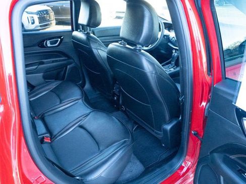 Used 2023 Jeep Compass Limited image 34