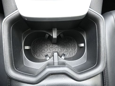 Used 2023 Toyota RAV4 XLE Premium image 10