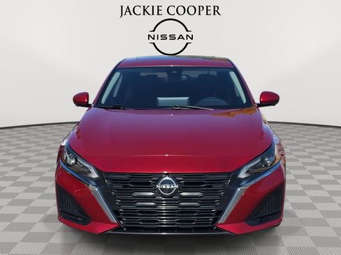 Used 2024 Nissan Altima 2.5 SL image 2