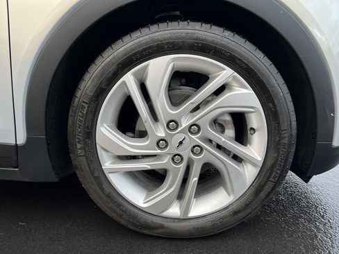 Used 2023 Chevrolet Bolt LT w/ Driver Confidence Package image 10