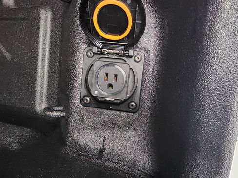 Used 2022 GMC Sierra 3500 Denali w/ Denali Ultimate Package image 36