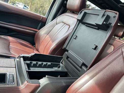 Used 2024 Ford Expedition Max Limited image 38