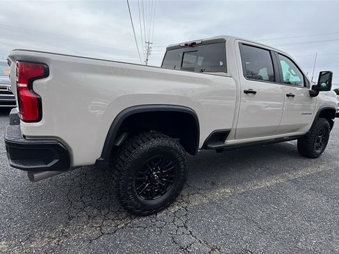 New 2026 Chevrolet Silverado 2500 ZR2 image 5