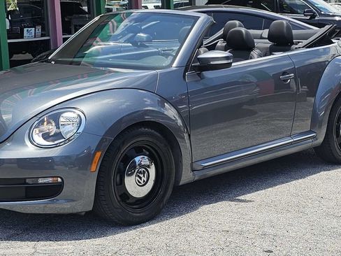 Used 2014 Volkswagen Beetle 1.8T FWD image 25