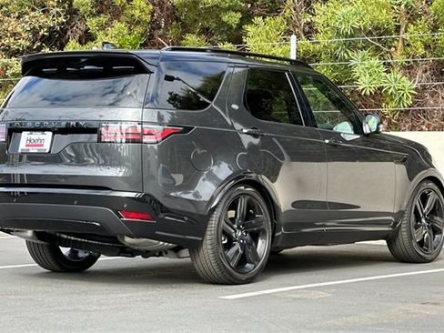 New 2025 Land Rover Discovery Dynamic SE image 5