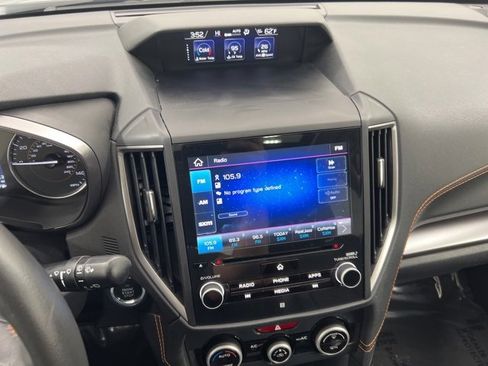 Used 2023 Subaru Crosstrek 2.5i Limited w/ Moonroof Package image 17