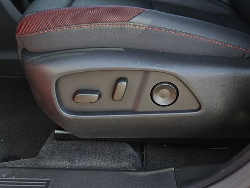 New 2026 Chevrolet Equinox RS w/ Convenience Package III FWD image 22