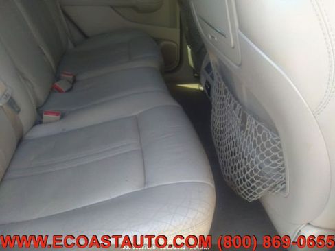 Used 2011 Cadillac SRX Luxury image 8