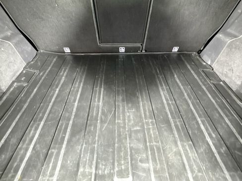 Used 2019 Land Rover Discovery Sport HSE image 34