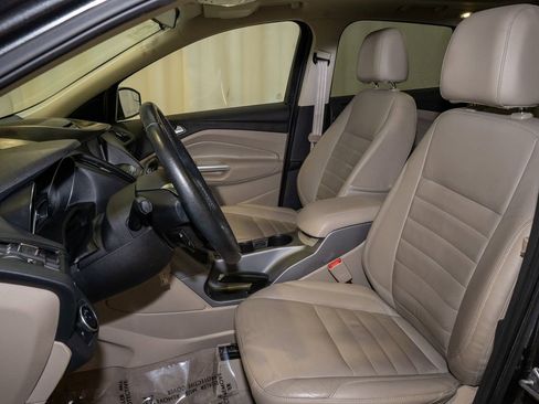 Used 2015 Ford Escape SE w/ Equipment Group 201A image 10