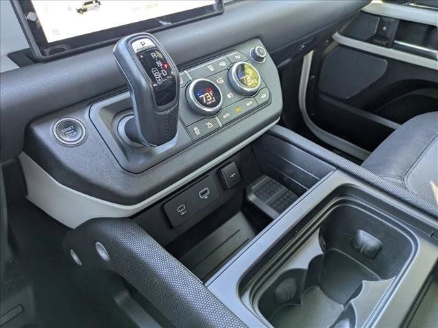 Used 2022 Land Rover Defender 110 X-Dynamic SE AWD/4WD image 12